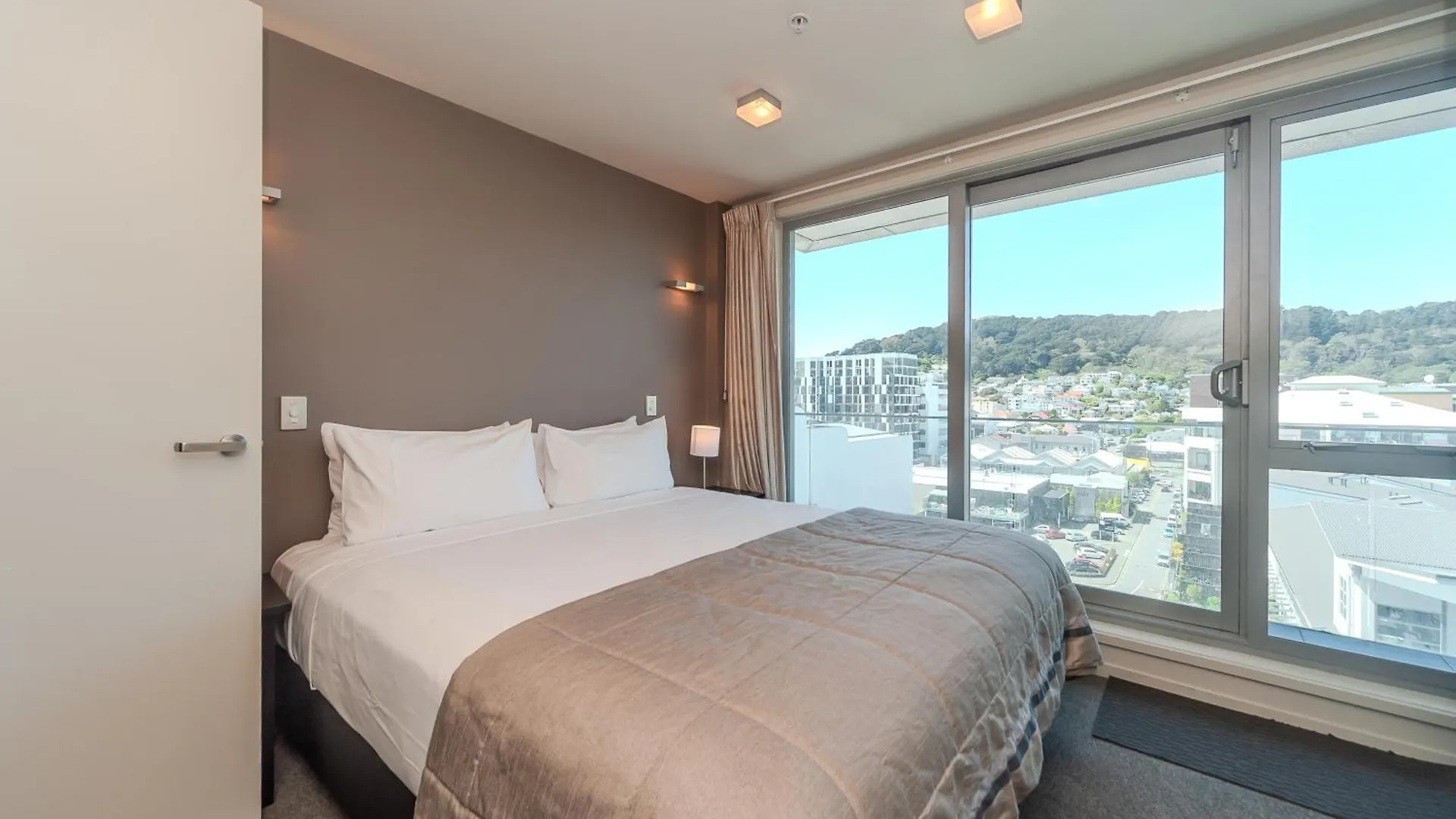 70 Tory Aparthotel Wellington 4*,